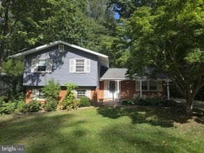 Building Photo - 3207 Fair Woods Pkwy