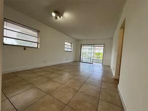 Building Photo - 5800 Margate Blvd