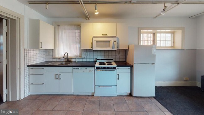 Building Photo - 3314 Arch St