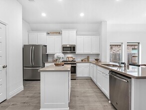 Building Photo - 24543 Songlark Bend Dr