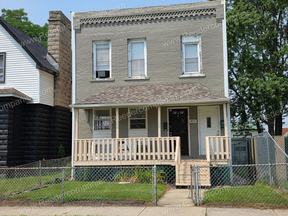 Primary Photo - 4830 Cedar Ave