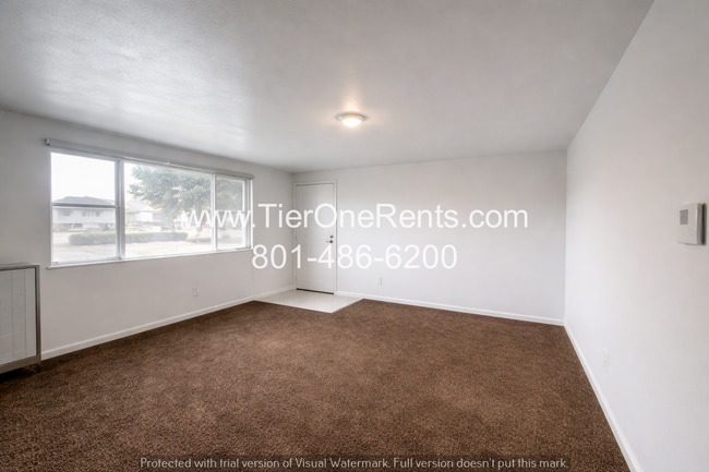 Building Photo - NO DEPOSIT option available for qualified renters with Obligo