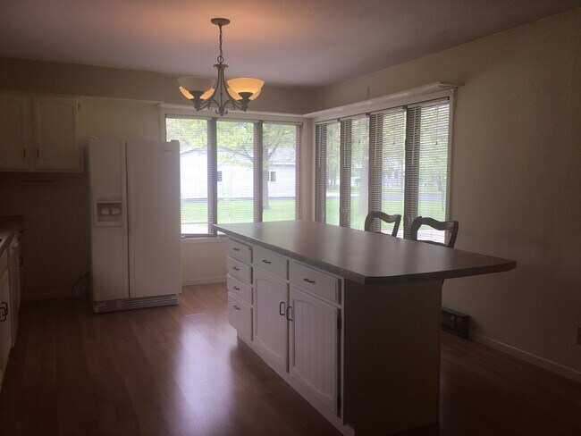 Foto del edificio - 12876 Maple Lake Dr SE
