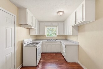 Building Photo - 10227 Glenmawr Dr