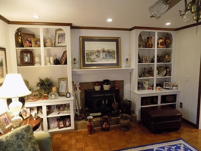 Foto del edificio - 275 Woodland Hills Rd