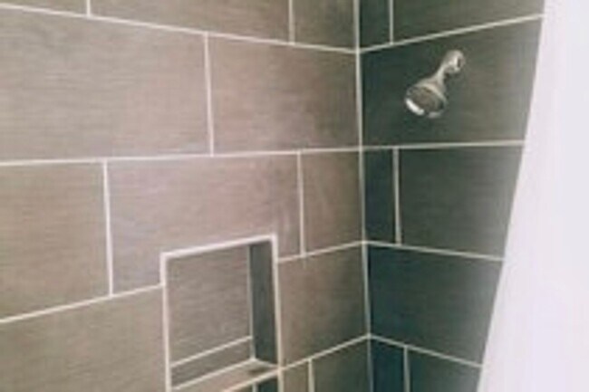 Foto del edificio - 613 N 1100 W St