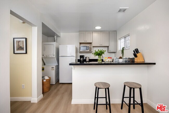 Foto del edificio - 3620 S Budlong Ave