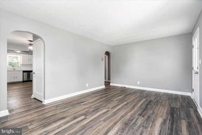 Foto del edificio - 303 Miles Rd