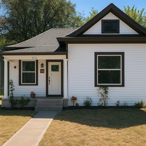 Primary Photo - 1006 W Chestnut St