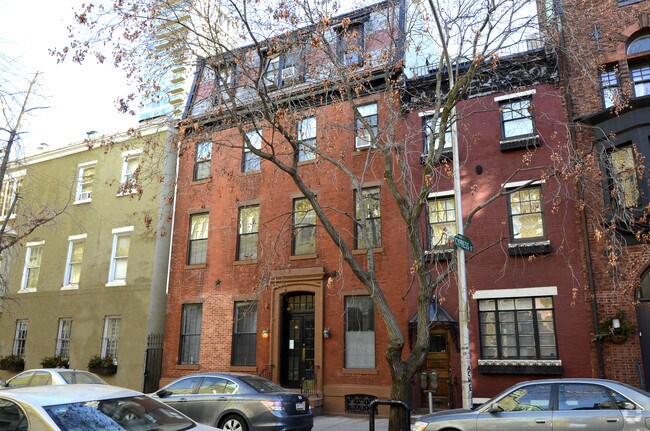 Foto del edificio - 313 S 18th St