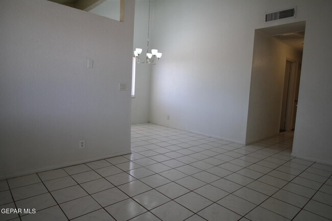 Building Photo - 9604 Gaza Dr
