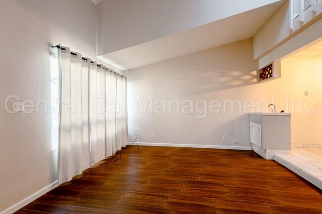 Building Photo - 2 Bedroom/2 Bath Condo with Garage  - $179...