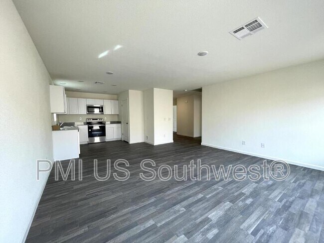 Foto del edificio - 2409 Granite Cir