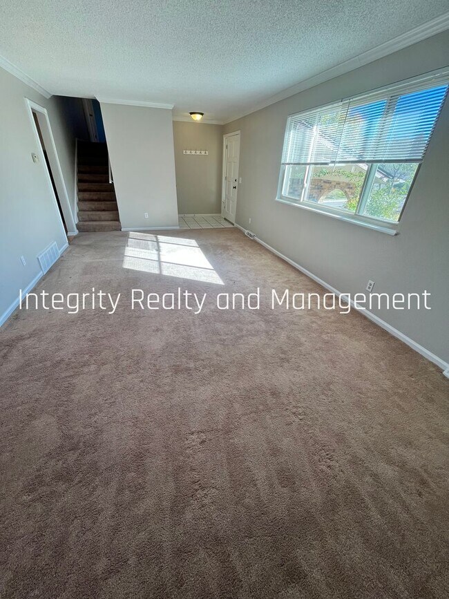 Foto del edificio - 13637 Pisces Ct