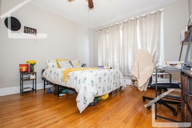 Foto del edificio - REALLY NICE BRIGHTON 3 BED CONDO!!!!