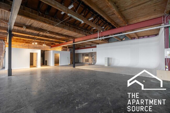 Foto del edificio - 3134 W Carroll Ave