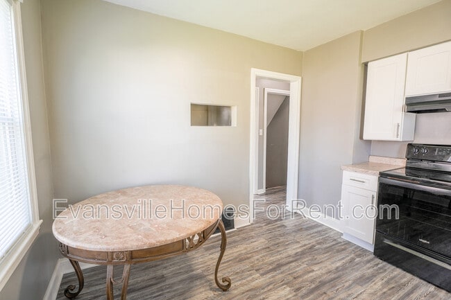 Building Photo - 1112 Bellemeade Ave