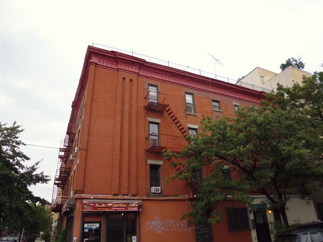 Foto del edificio - 20 Underhill Ave