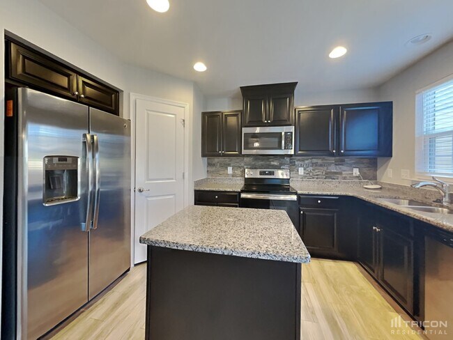 Foto del edificio - 2902 Cherry Point Ln