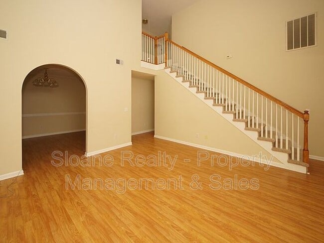 Building Photo - 458 Planters Trace Dr