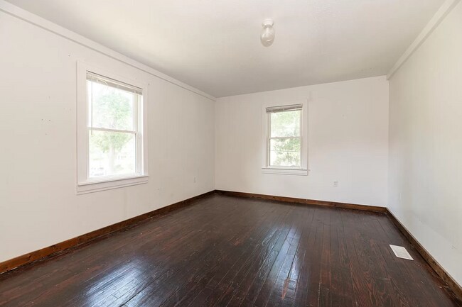Biggest bedroom - 1227 Jefferson Ave