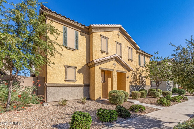 Building Photo - 16648 W Jenan Dr