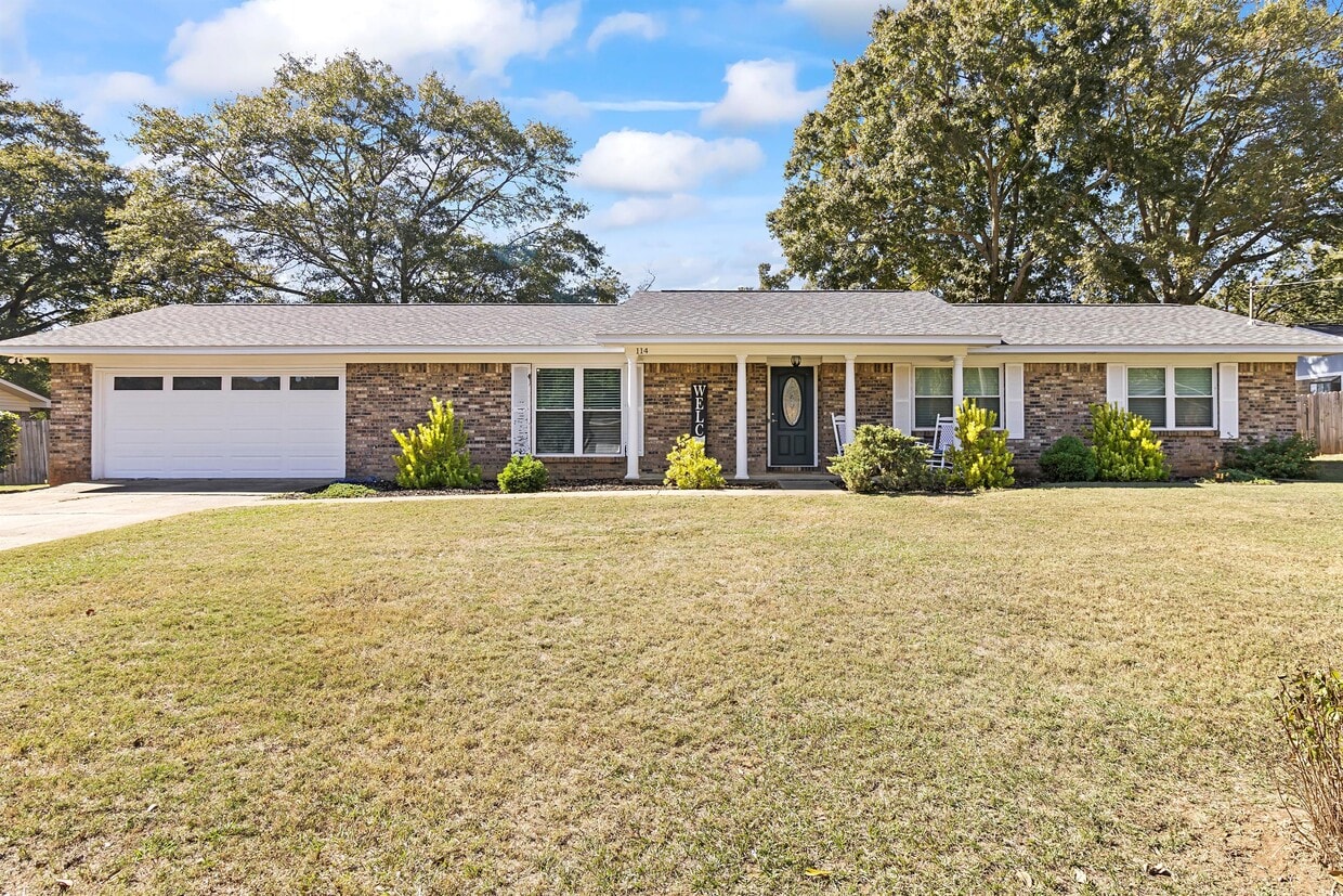 Primary Photo - 114 Nancy Dr