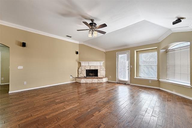 Building Photo - 1702 Bur Oak Dr