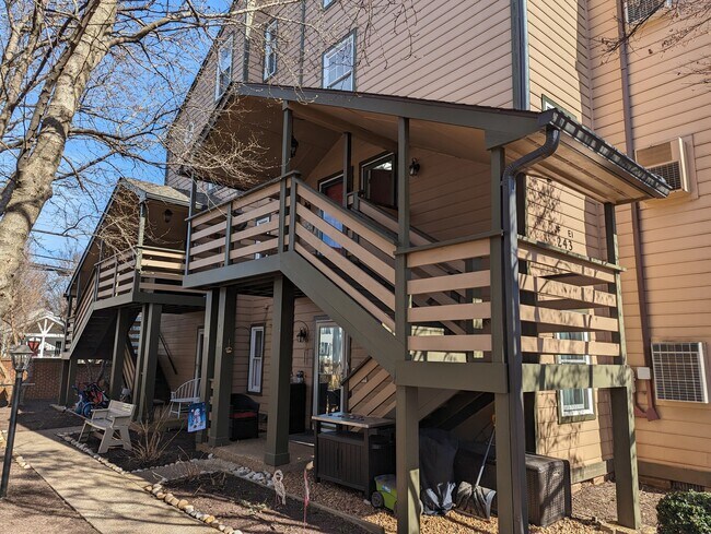 Building Photo - 243 Loudoun St SW