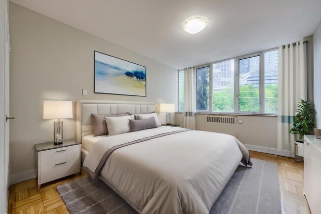 Building Photo - Fontainebleu