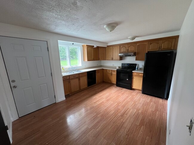 Building Photo - 2881 Kittering Rd
