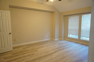 Building Photo - 4607 Forest Home Dr