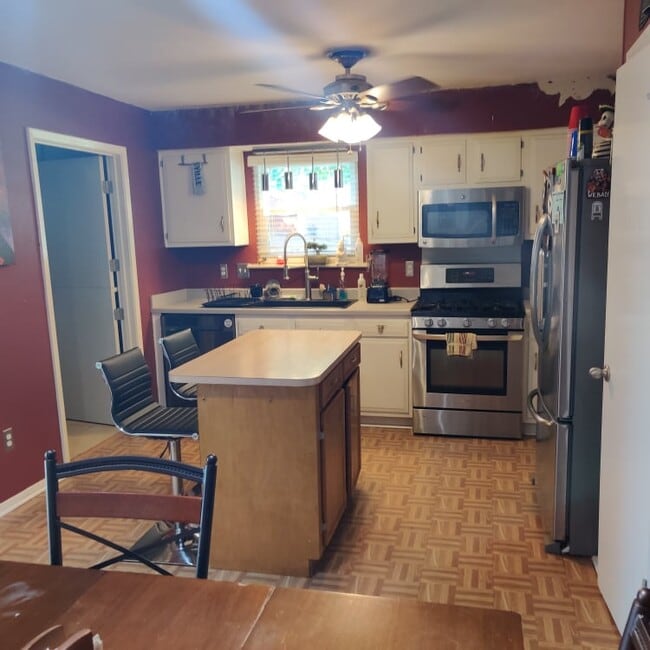 3215 Paisano Trail, Austin, TX 78745 Townhome Rentals in Austin TX