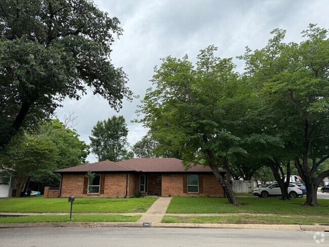 Front - 7509 Jean Ann Dr