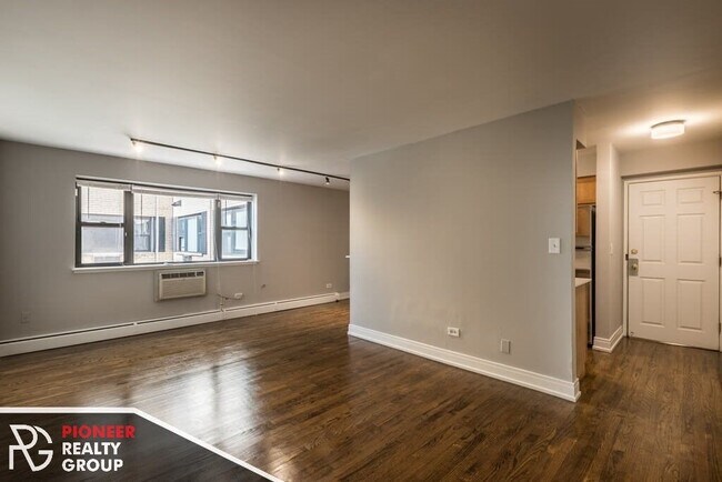 Foto del edificio - 6725 N Sheridan Rd