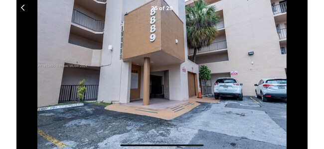 Foto del edificio - 8889 Fontainebleau Blvd