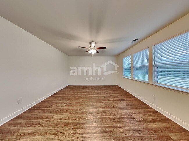 Foto del edificio - 2909 20th Ave W