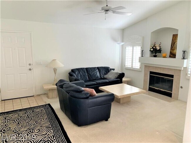 Foto del edificio - 5415 W Harmon Ave