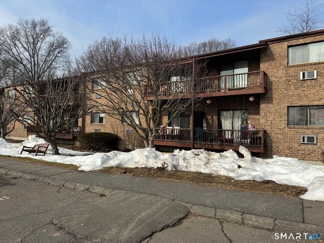 Foto del edificio - 235 Henry Ave