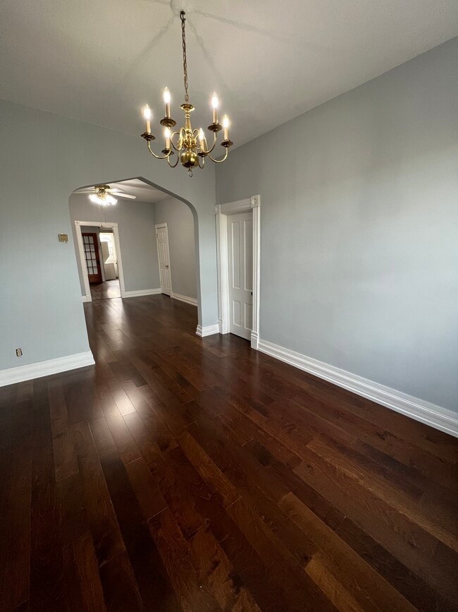 1931 W 22nd Pl Unit 2nd floor Pilsen Apt, Chicago, IL 60608 Apartments in Chicago, IL