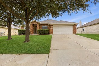 Building Photo - 924 Abbeyglen Castle Dr