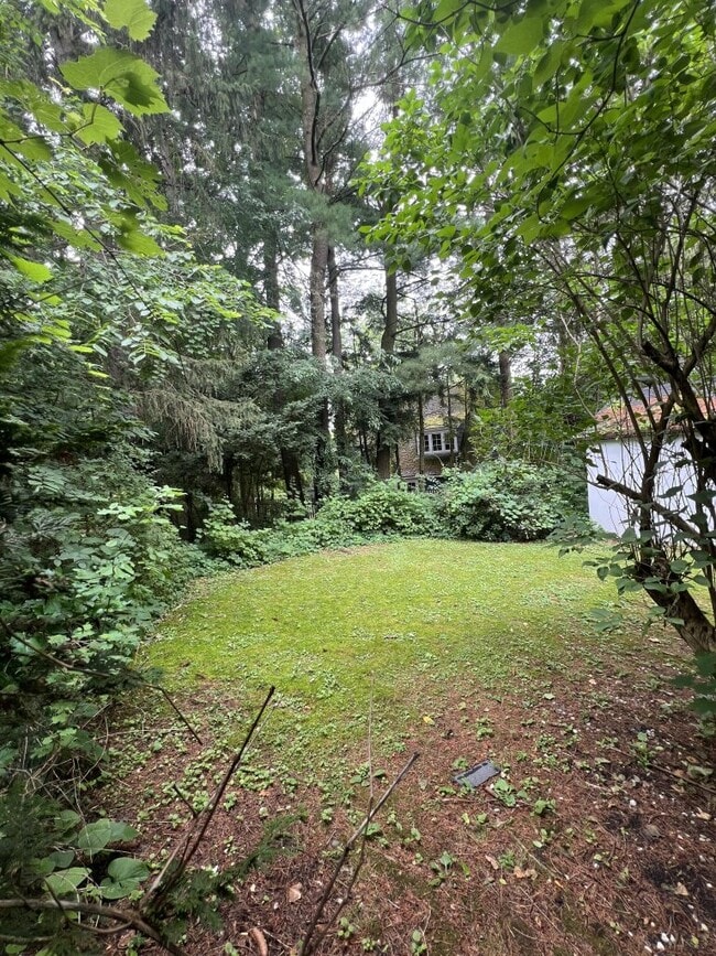 Building Photo - 115 Heights Ct