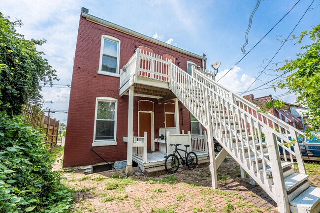 Building Photo - 1114 Mackay Plz