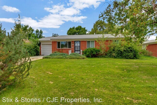 Building Photo - 3 br, 2 bath House - 489 Toledo St.
