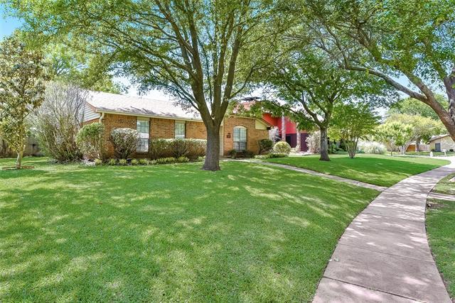 Building Photo - 2620 Charter Oak Dr