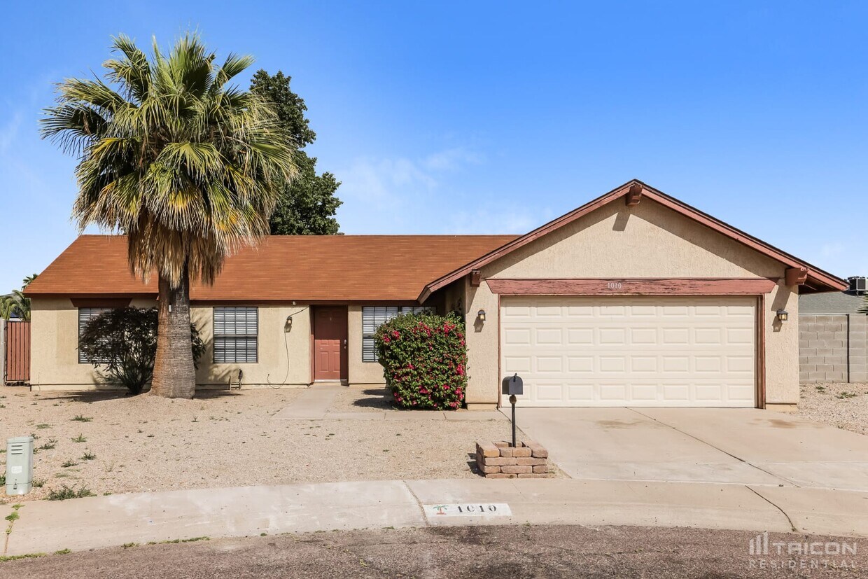 1010 W Blackhawk Drive Phoenix AZ House for Rent in Phoenix, AZ