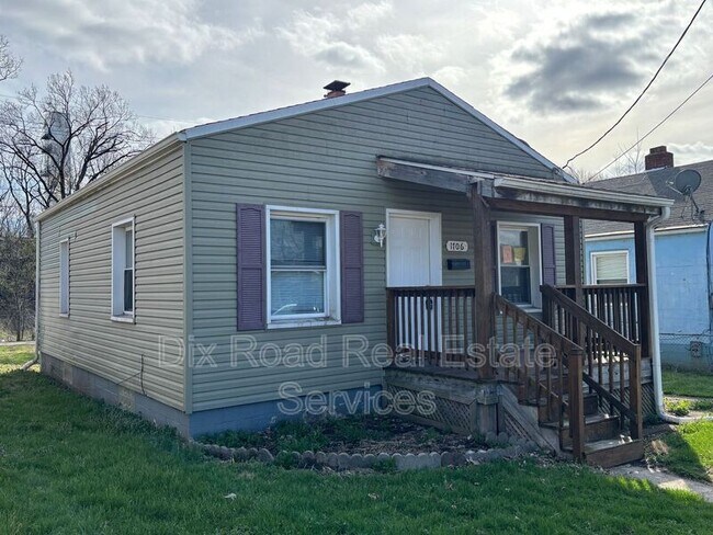 Building Photo - 1706 Meadow Ave