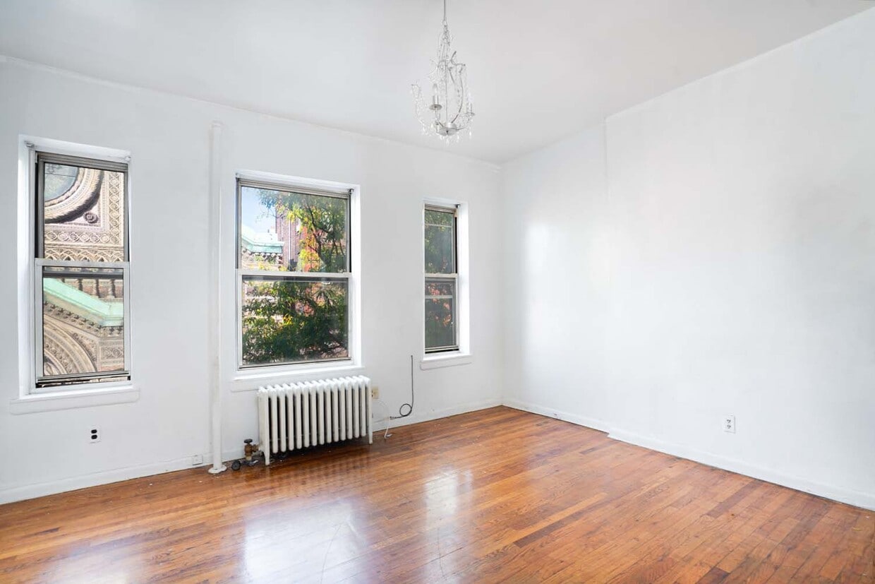 Building Photo - 204 W 132nd St