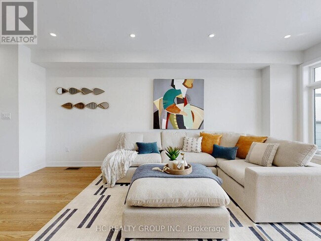 Photo du bâtiment - 1810 Donald Cousens Pkwy