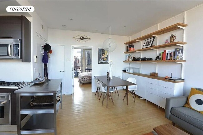Building Photo - 285 Driggs Ave